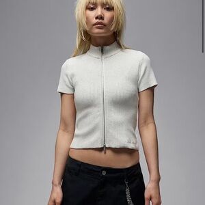 Air Jordan
Women's Full-Zip Knit Top small - NWOT 
Rare Top